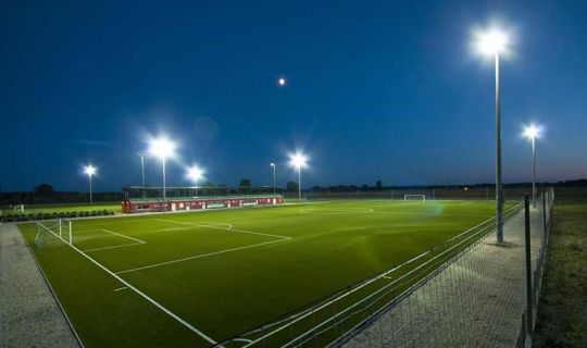 Lipót Futball Centrum & Sportcsarnok - Orchidea Hotel Lipót